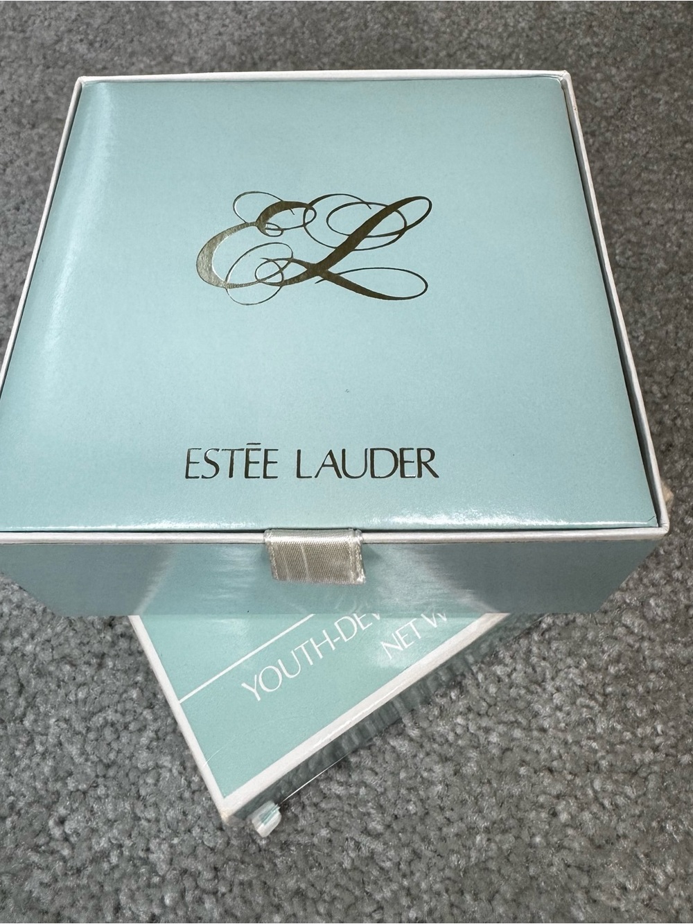 Estée Lauder Youth‑Dew Dusting Powder - Aqua & Gold Box-New - Picture 3 of 4